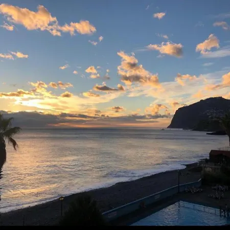 Madeira Apt. 80 *